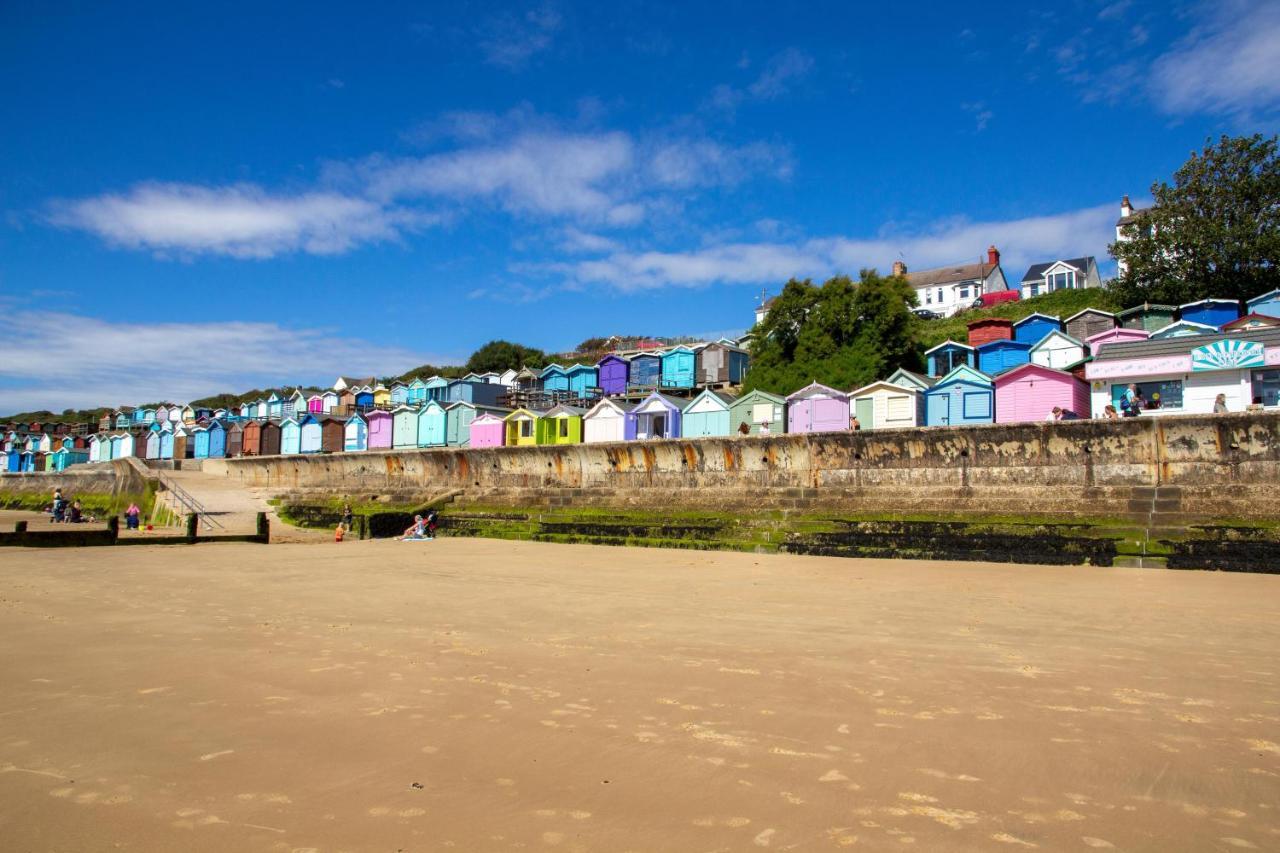 Lovely Caravan With Large Decking At Naze Marine Holiday Park Ref 17306Br Волтон-он-те-Нейз Екстер'єр фото